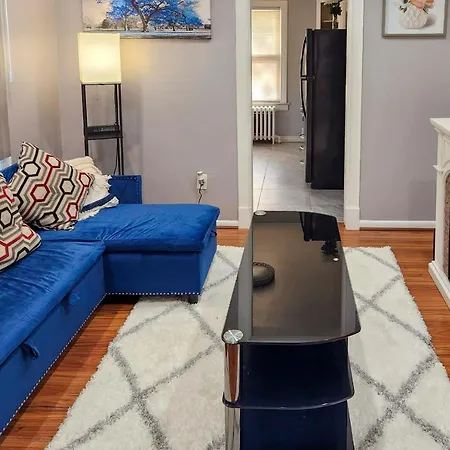 Cozy Condo About 11 Mi To Manhattan, Pets Welcome